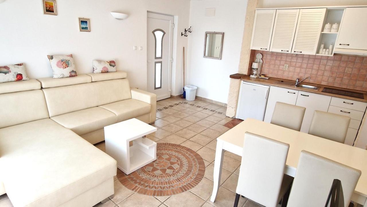 Apartment Damijan Krk Town Kültér fotó