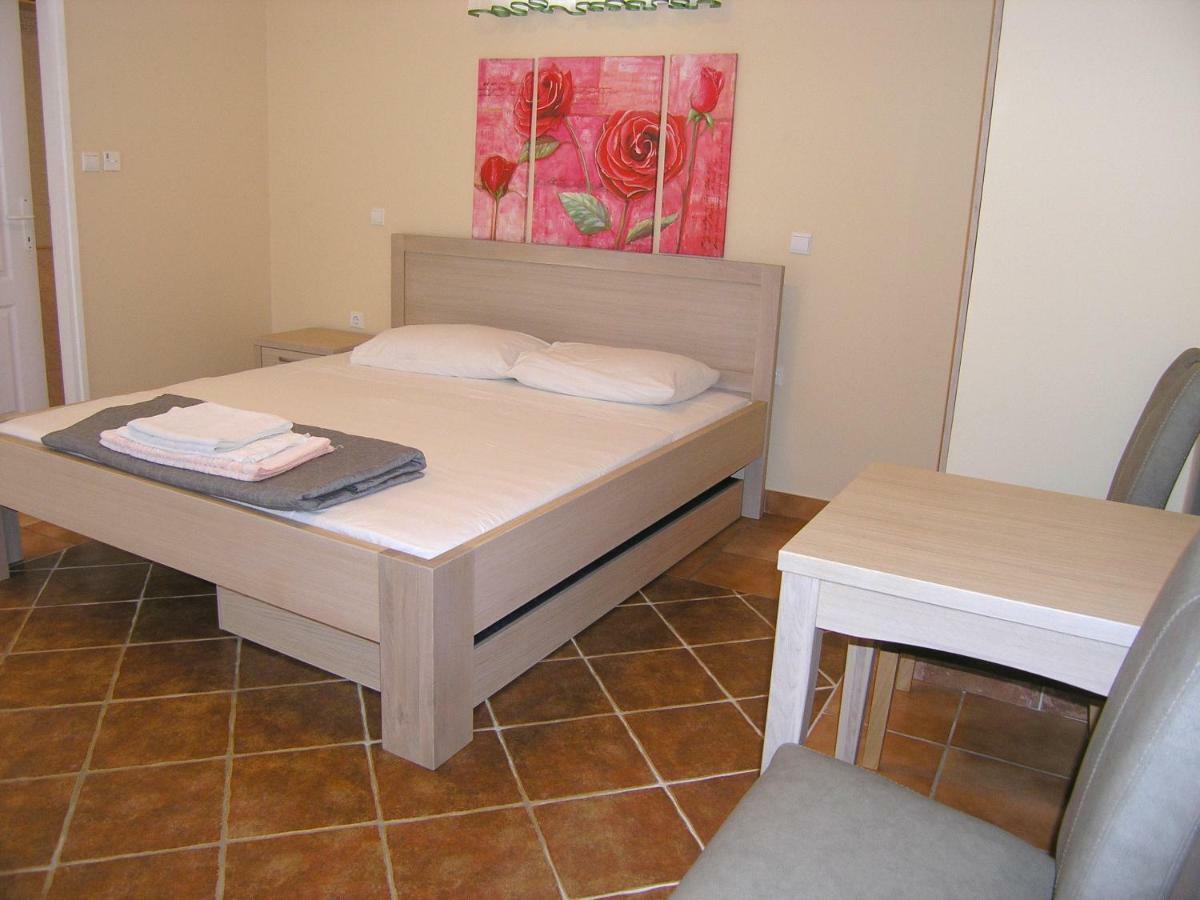 Apartment Damijan Krk Town Kültér fotó